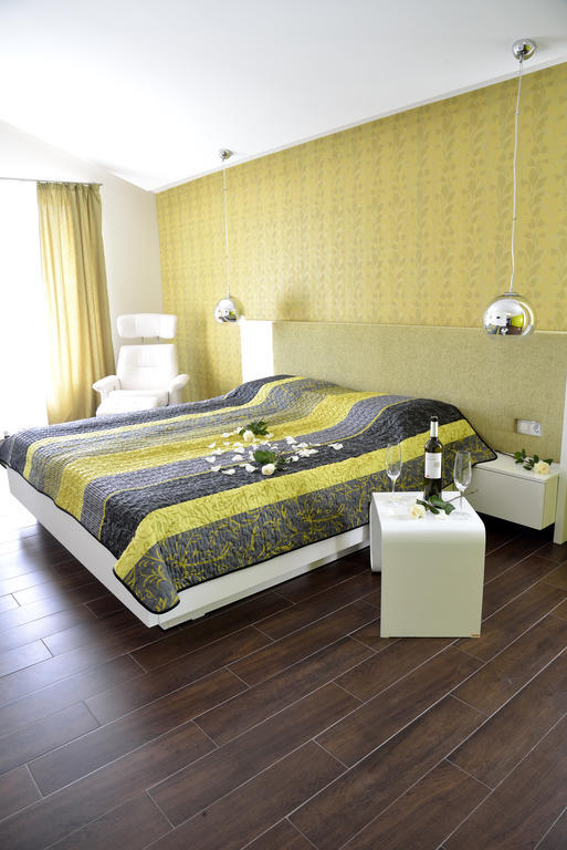 Glicinia Hotel Golden Sands Bilik gambar