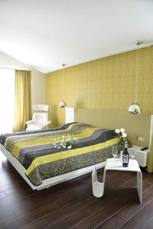 Glicinia Hotel Golden Sands Bilik gambar