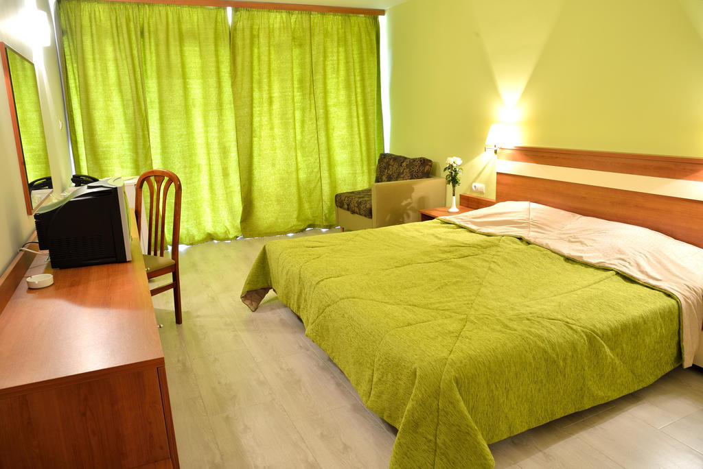 Glicinia Hotel Golden Sands Bilik gambar