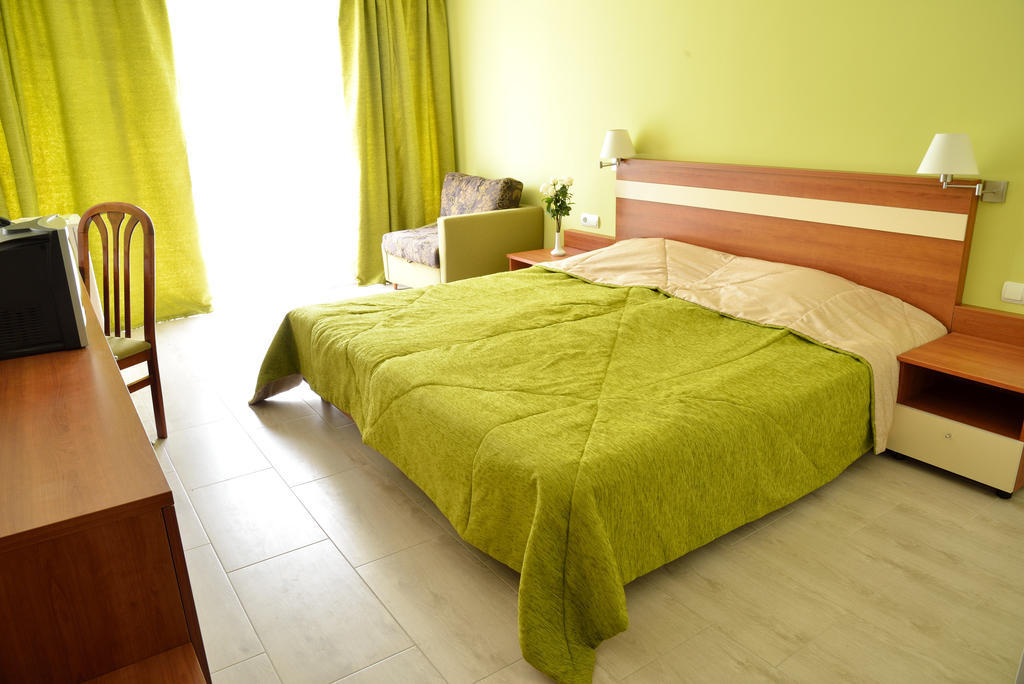 Glicinia Hotel Golden Sands Bilik gambar